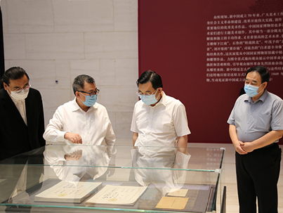 习近平参观庆祝改革开放40周年大型展览